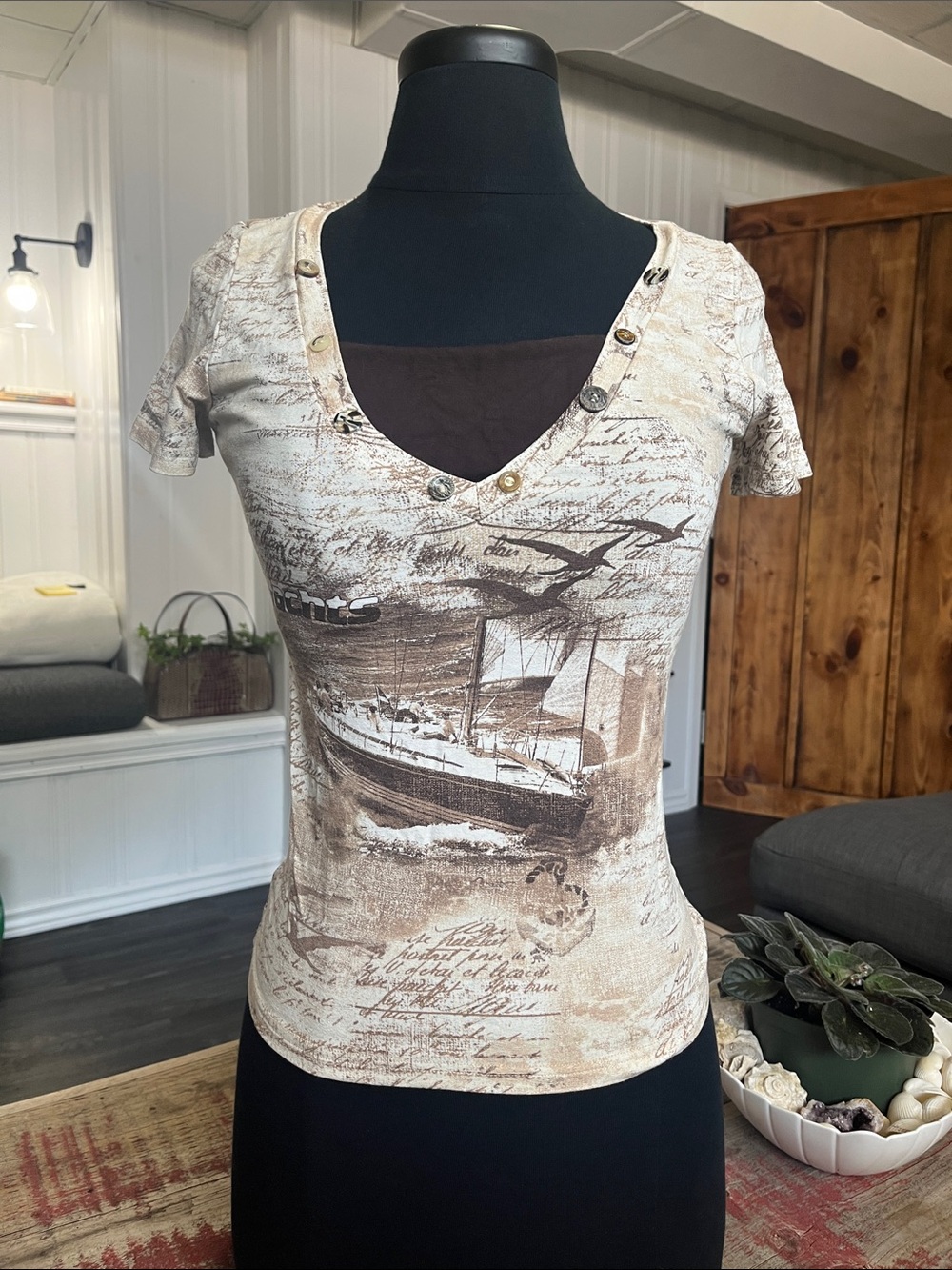 Women’s Beige Graphic V-Neck Short Sleeve Tee with Grommet Detail